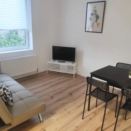 Live Smart In Practical For Students And Workers Apartment Altenburg