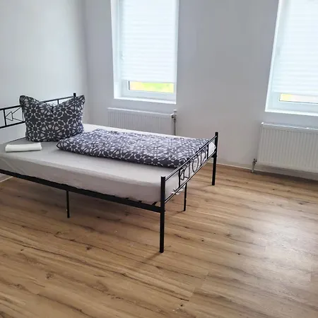 Live Smart In Practical For Students And Workers Apartment Altenburg
